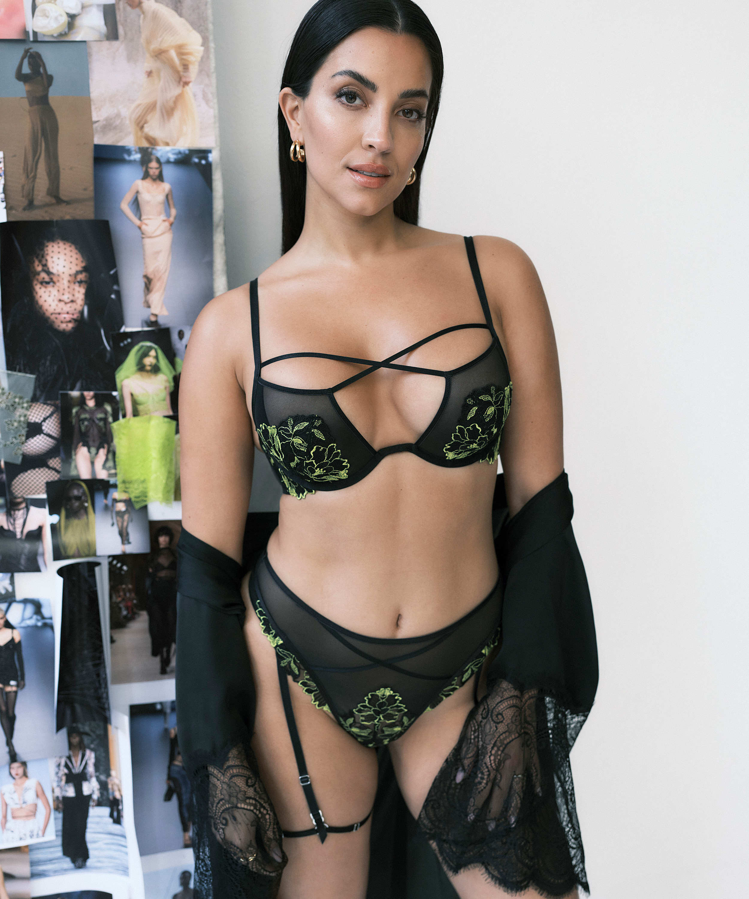 Biustonosz nieusztywniany z fiszbinami Feyre, Czarny, main