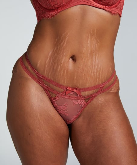 Stringi Irina, Czerwony