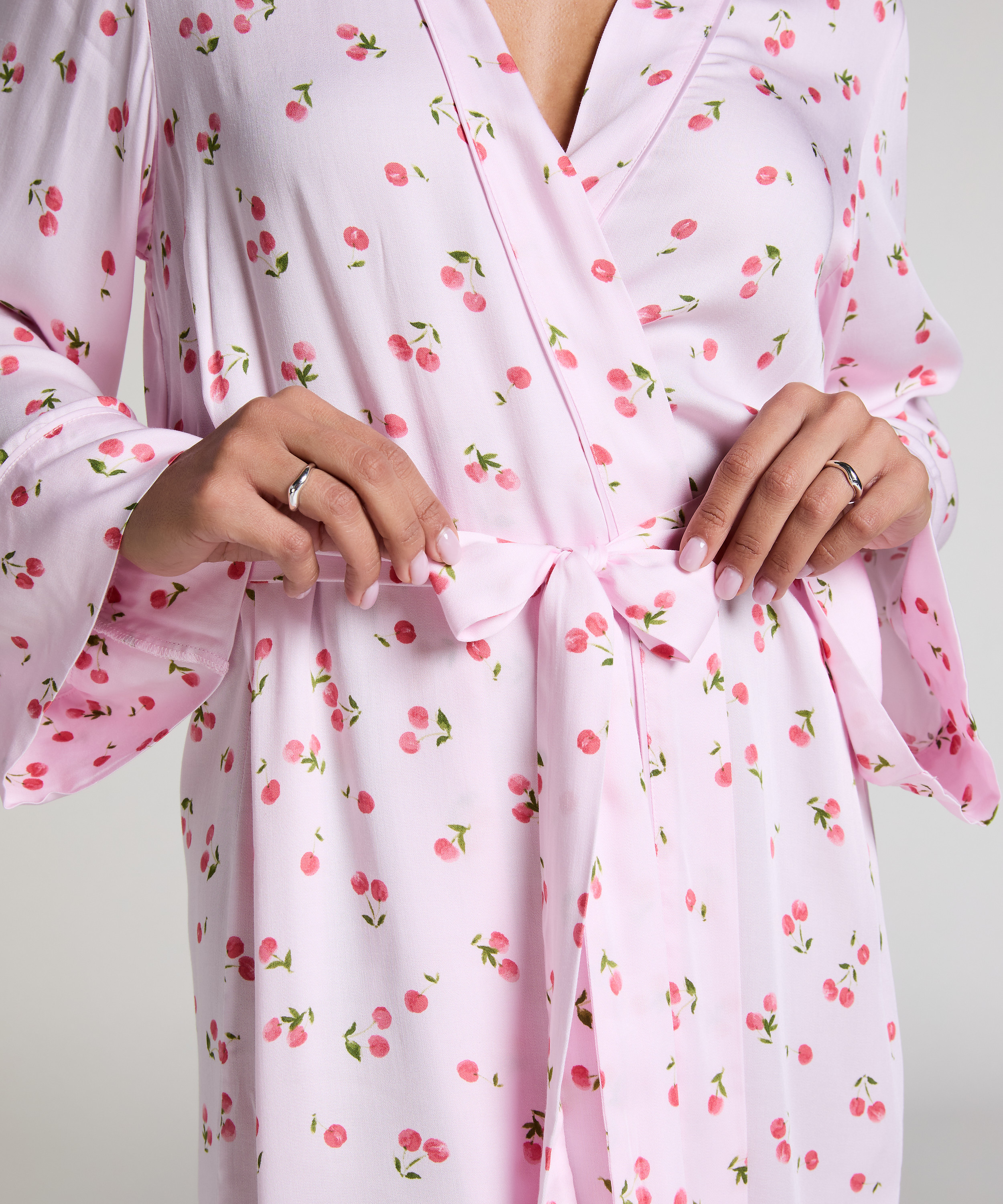 Satynowe kimono, R&oacute;żowy, main