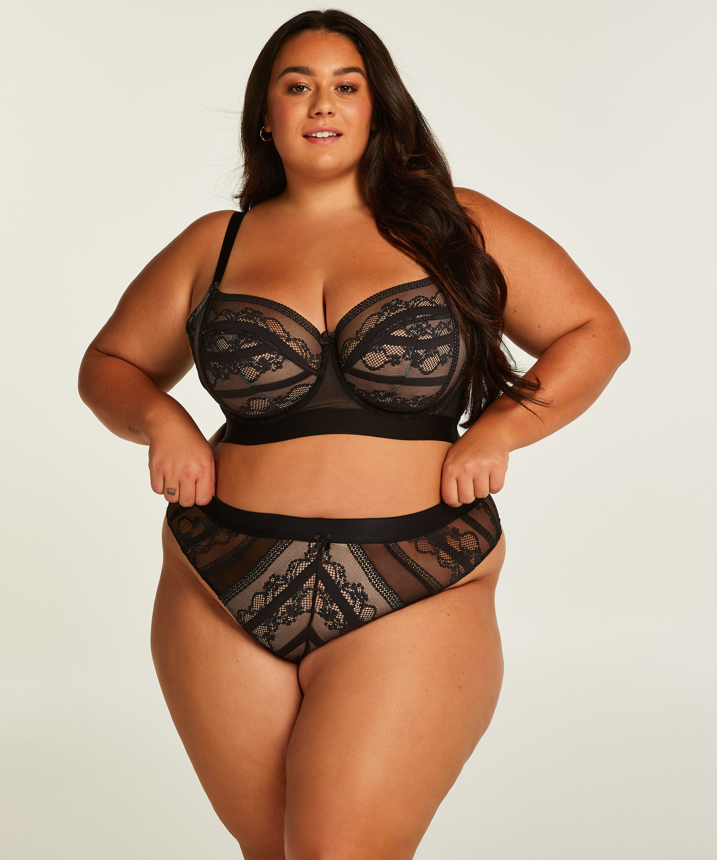 Stringi Cleo, Czarny, main