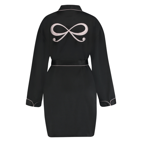 Satynowe kimono, Czarny