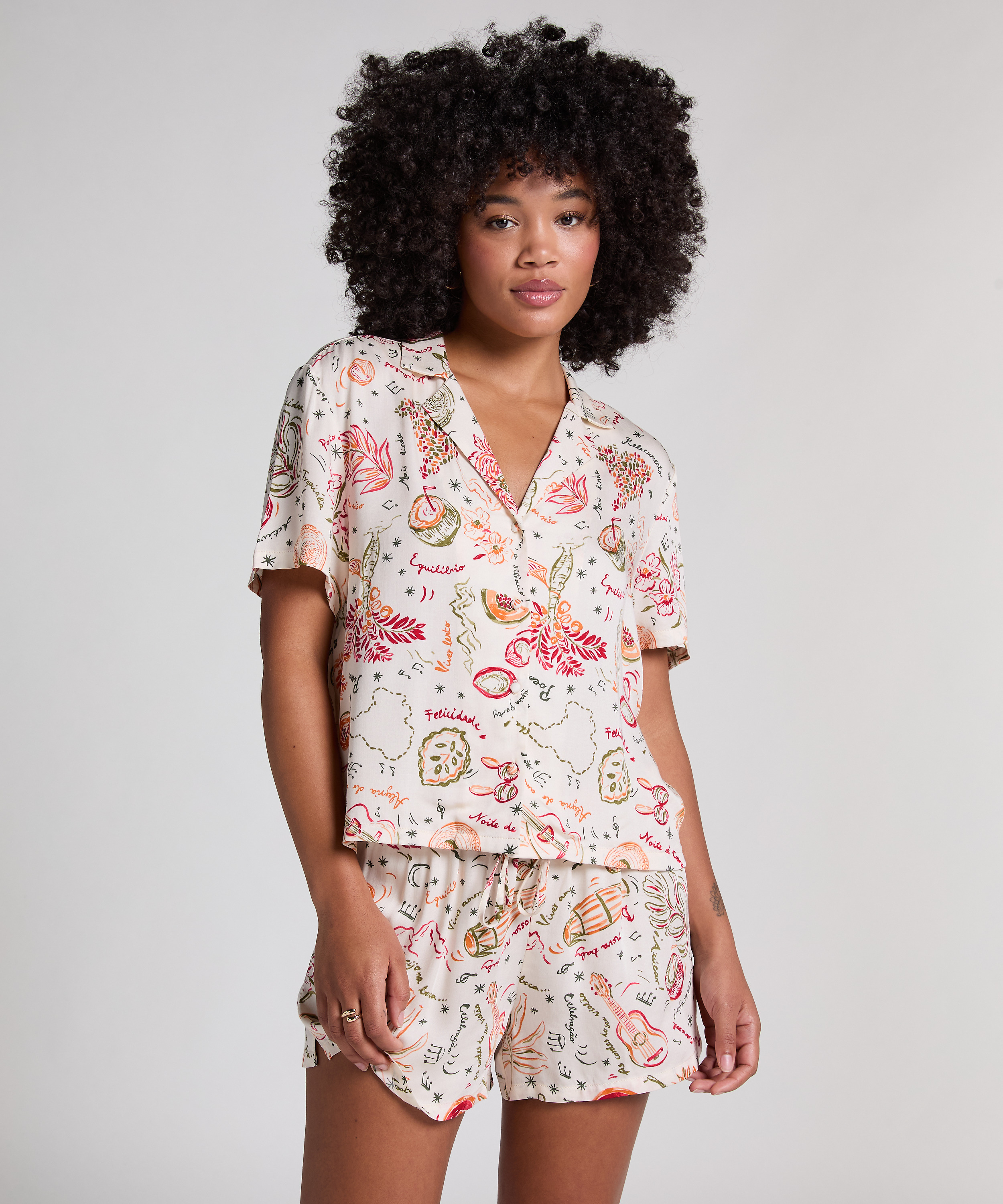 Satynowa narzutka, Biały, main