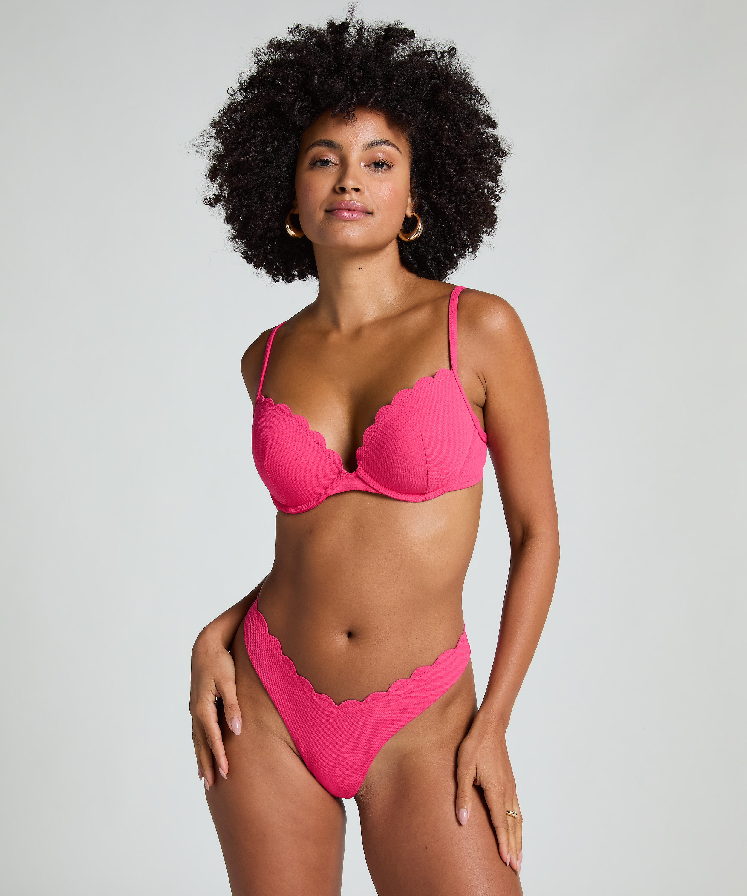 G&oacute;ra od bikini push-up z fiszbinami, z falowanym brzegiem, miseczki A &ndash; E, R&oacute;żowy, main