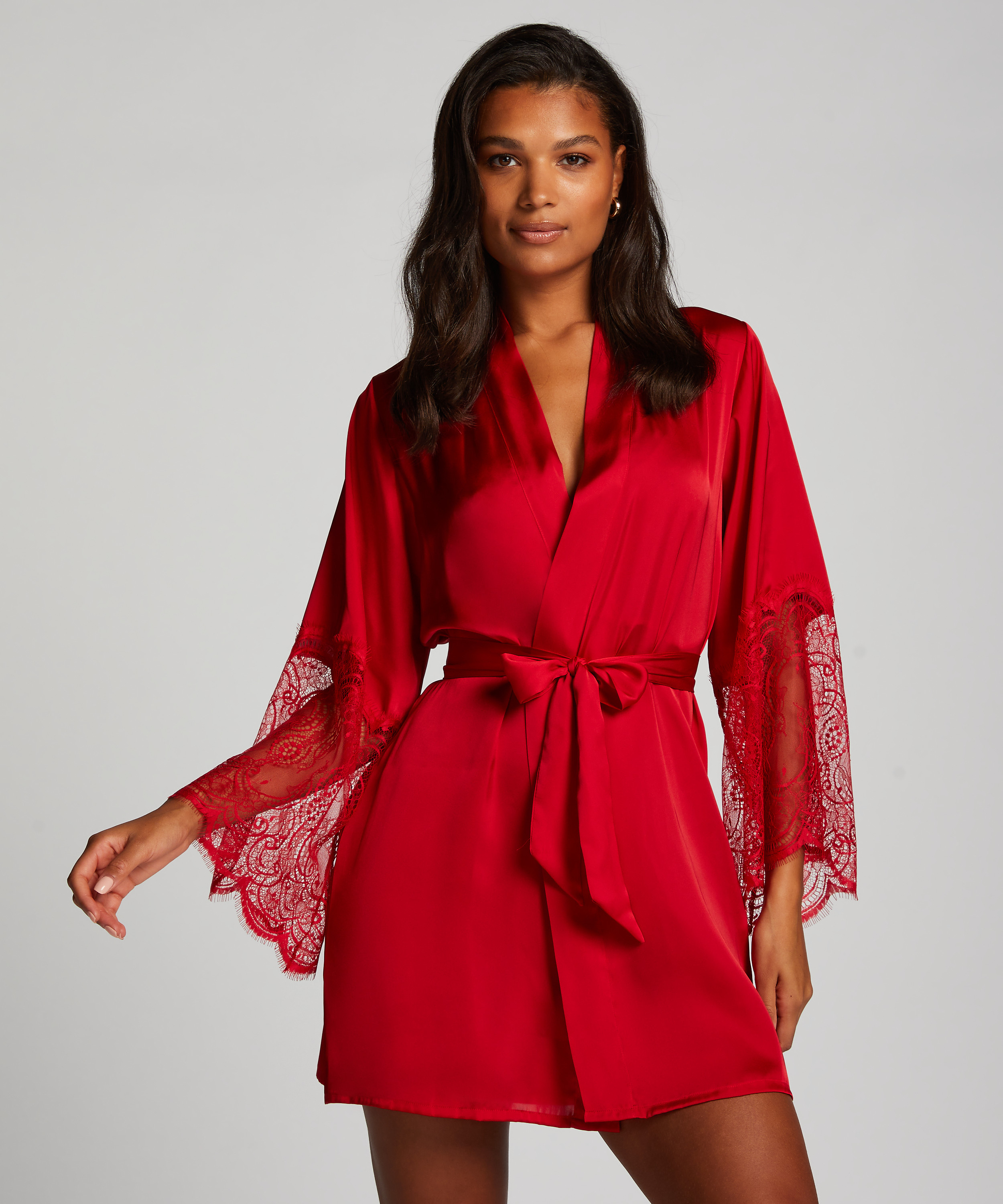 Satynowe kimono, Czerwony, main