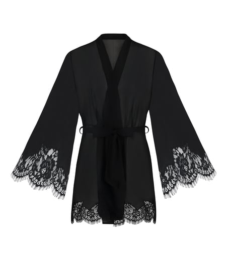 Satynowe kimono, Czarny