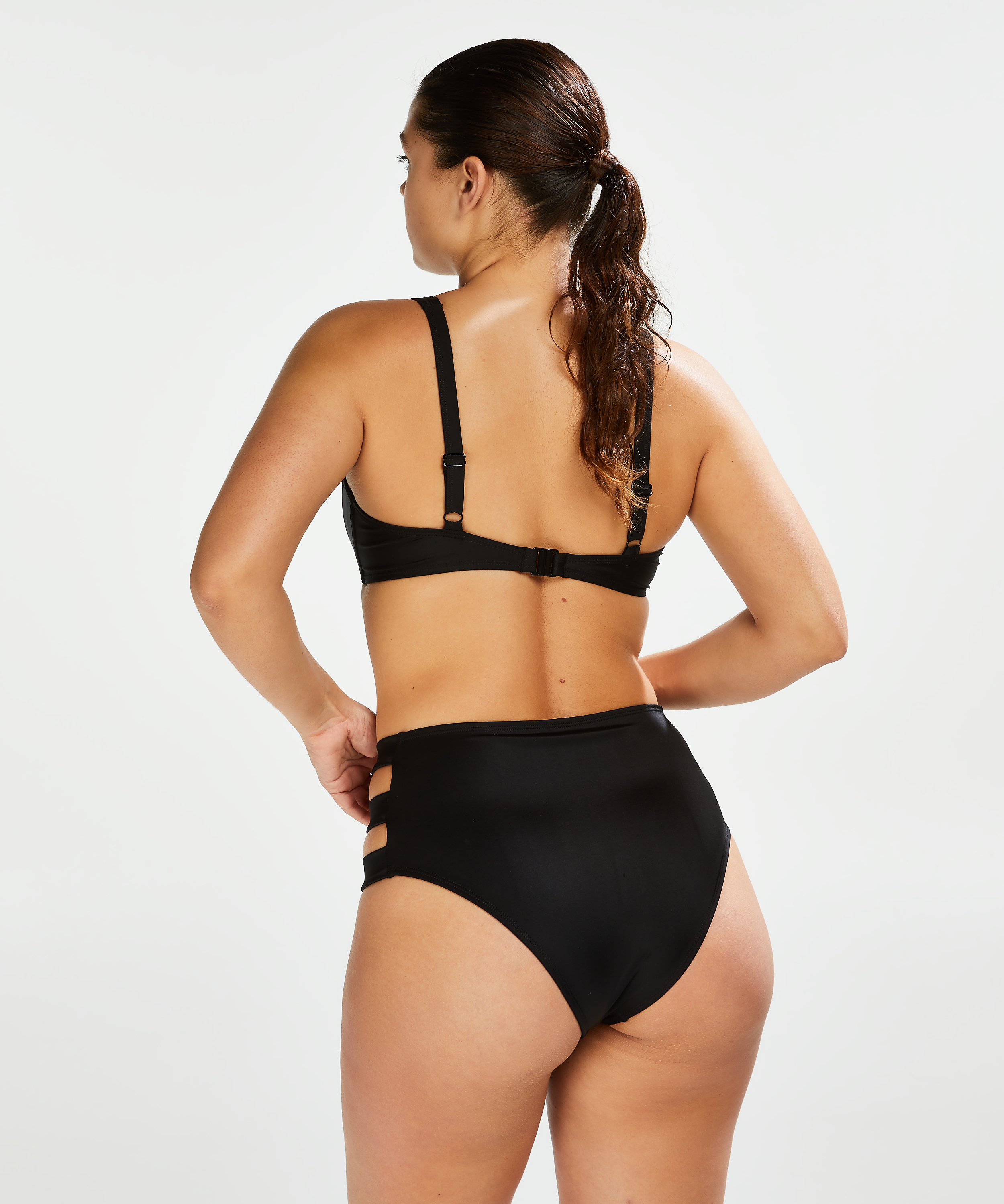 Nieusztywniona g&oacute;ra od bikini z klamrą Sunset Dreams, Czarny, main