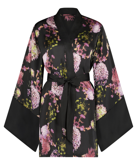 Satynowe kimono, Czarny