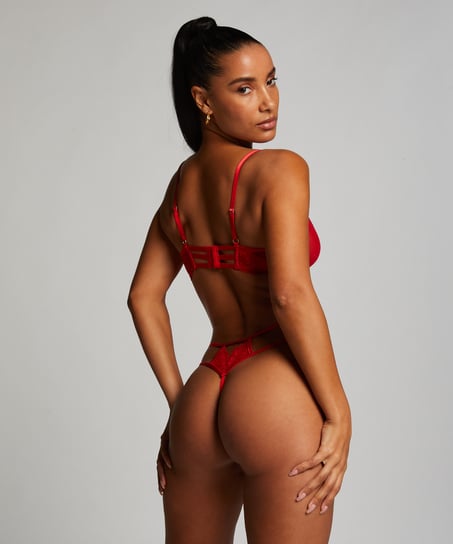 Stringi Lulu, Czerwony