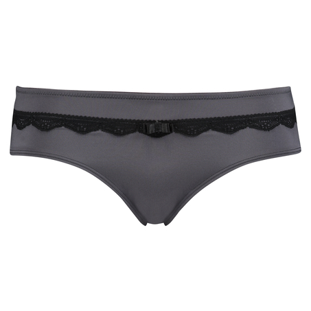 Lucie Brazilian, Szary