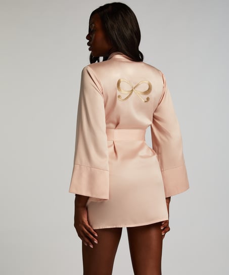 Satynowe kimono, R&oacute;żowy