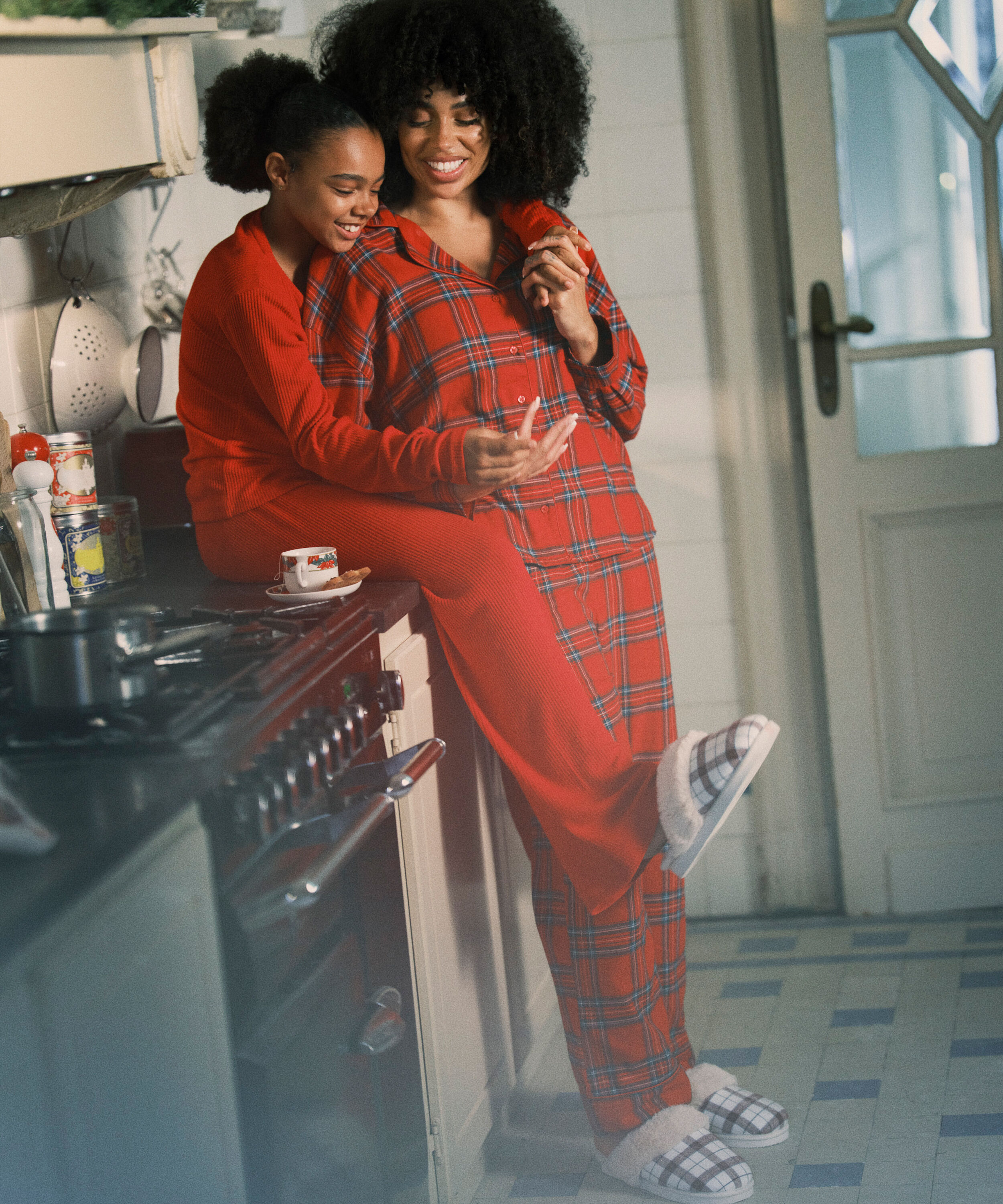 Spodnie z dżerseju szmerglowanego, Czerwony