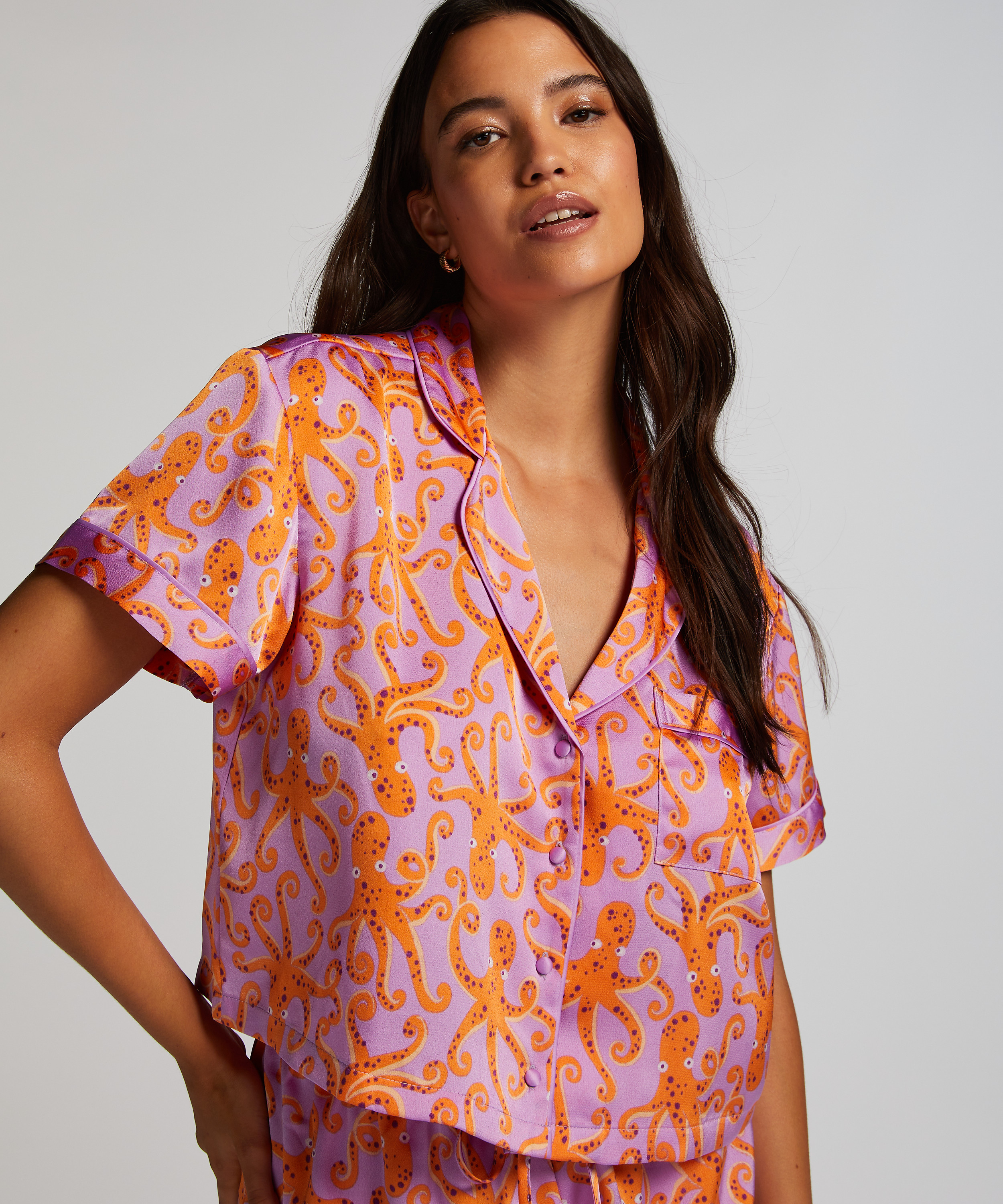 Satynowa narzutka Peppers z krótkim rękawem, Fioletowy, main