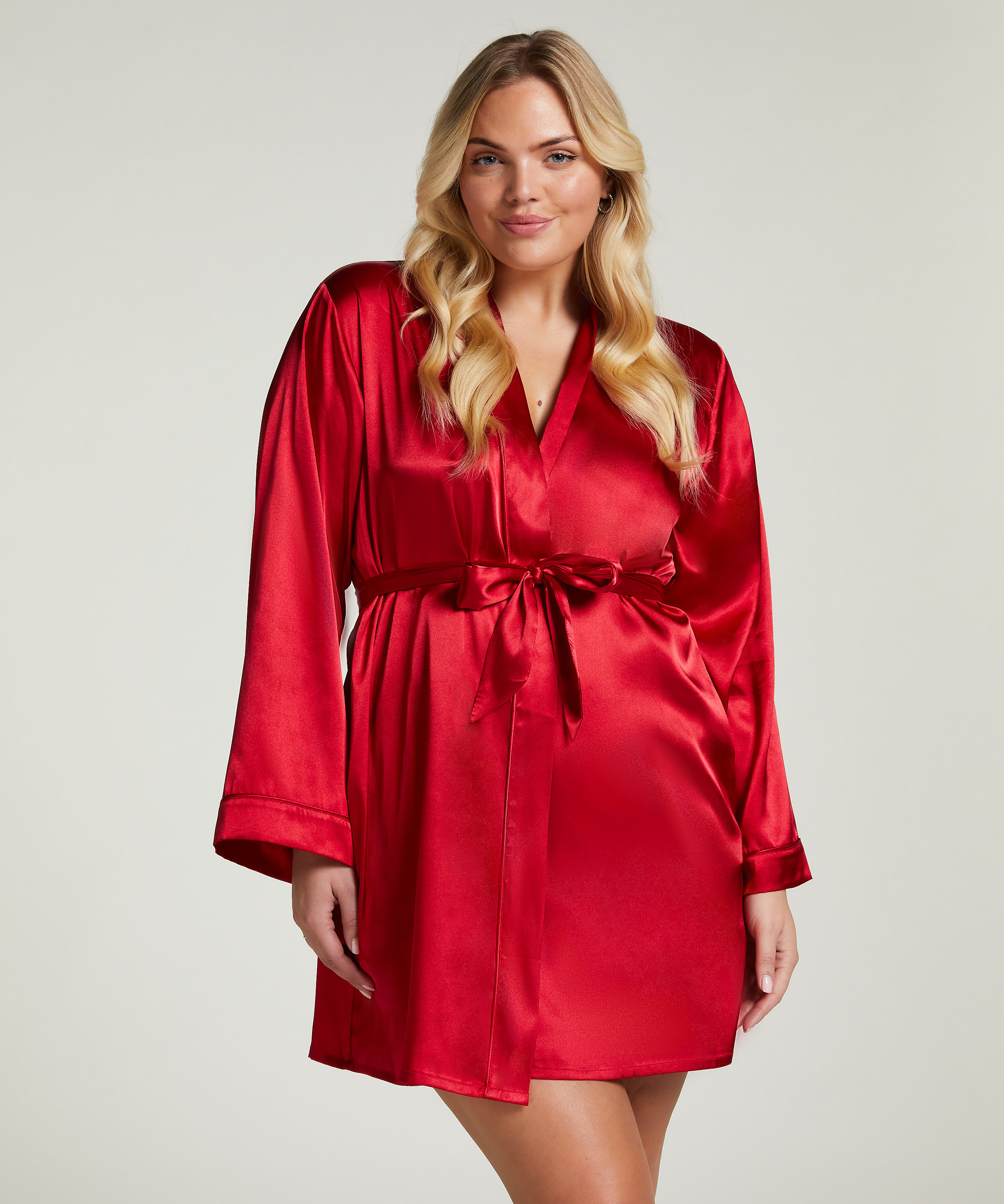Satynowe kimono, Czerwony, main