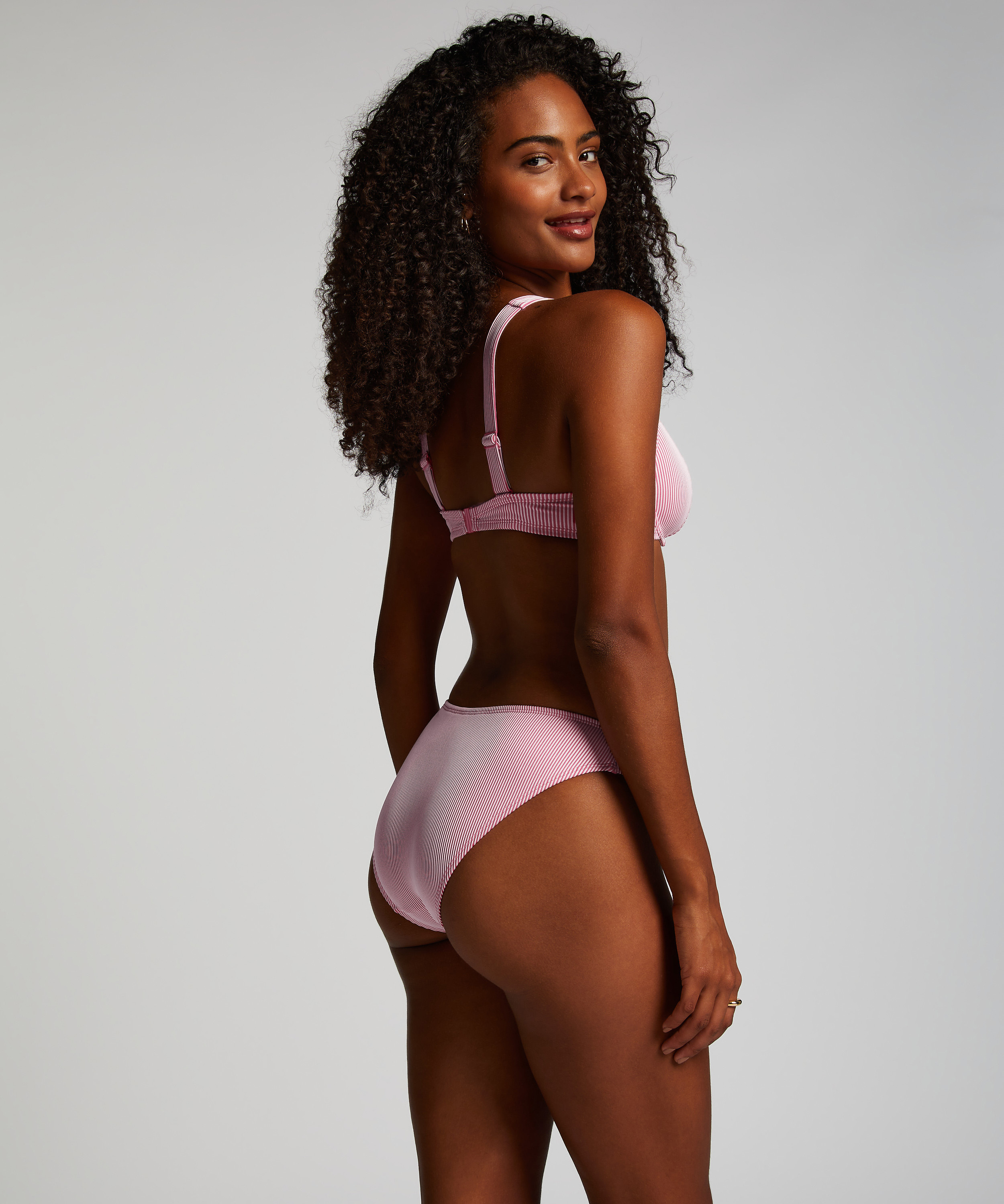 G&oacute;ra od bikini Fiji, R&oacute;żowy, main