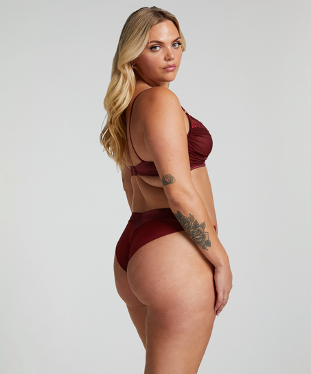 Zoe High Brazilian, Czerwony