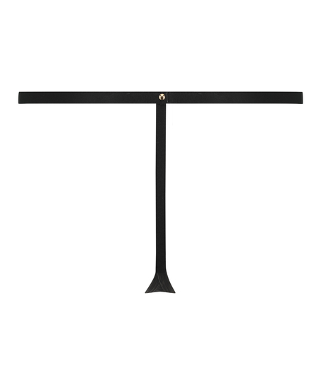 Stringi Faye, Czarny