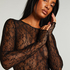 Halka Lace, Czarny