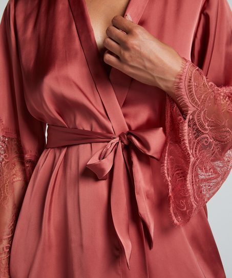 Satynowe kimono, R&oacute;żowy
