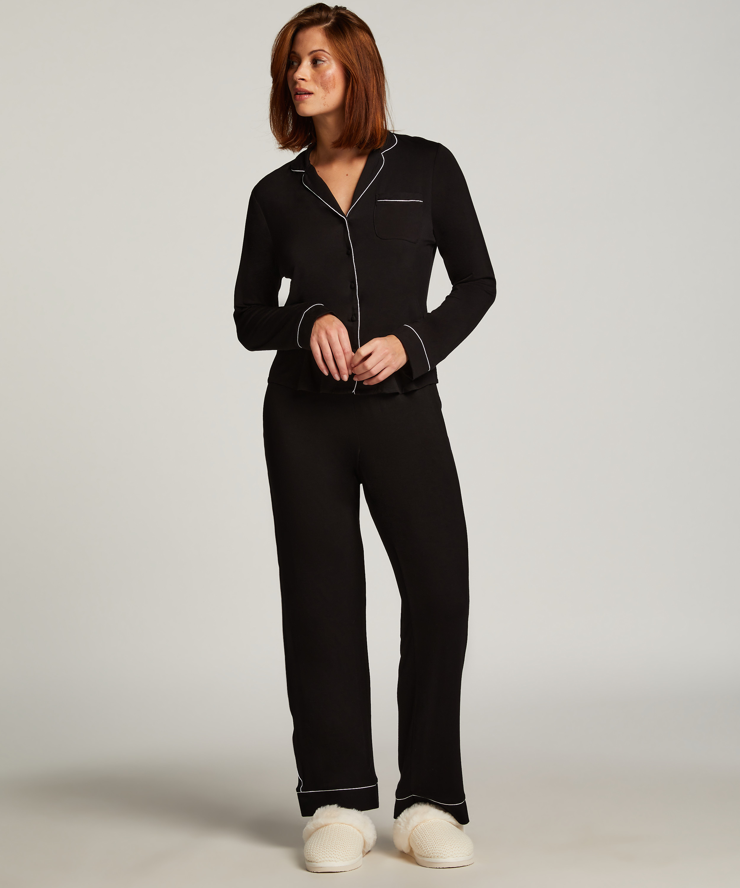 Narzutka Essential z dżerseju z długim rękawem, Czarny, main