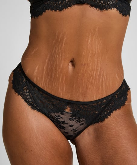 Brazyliany Lou, Czarny