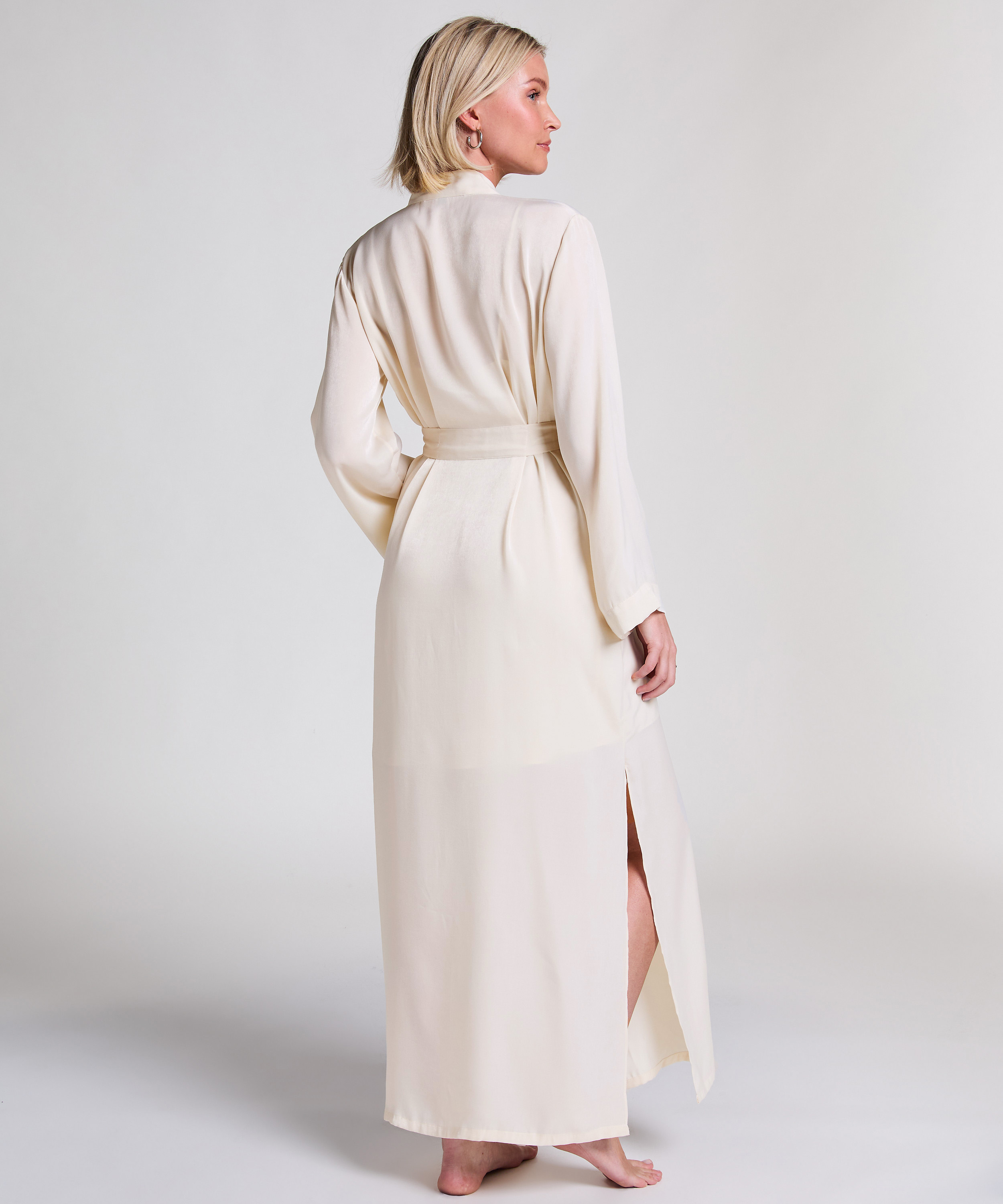 Satynowe kimono, Biały, main