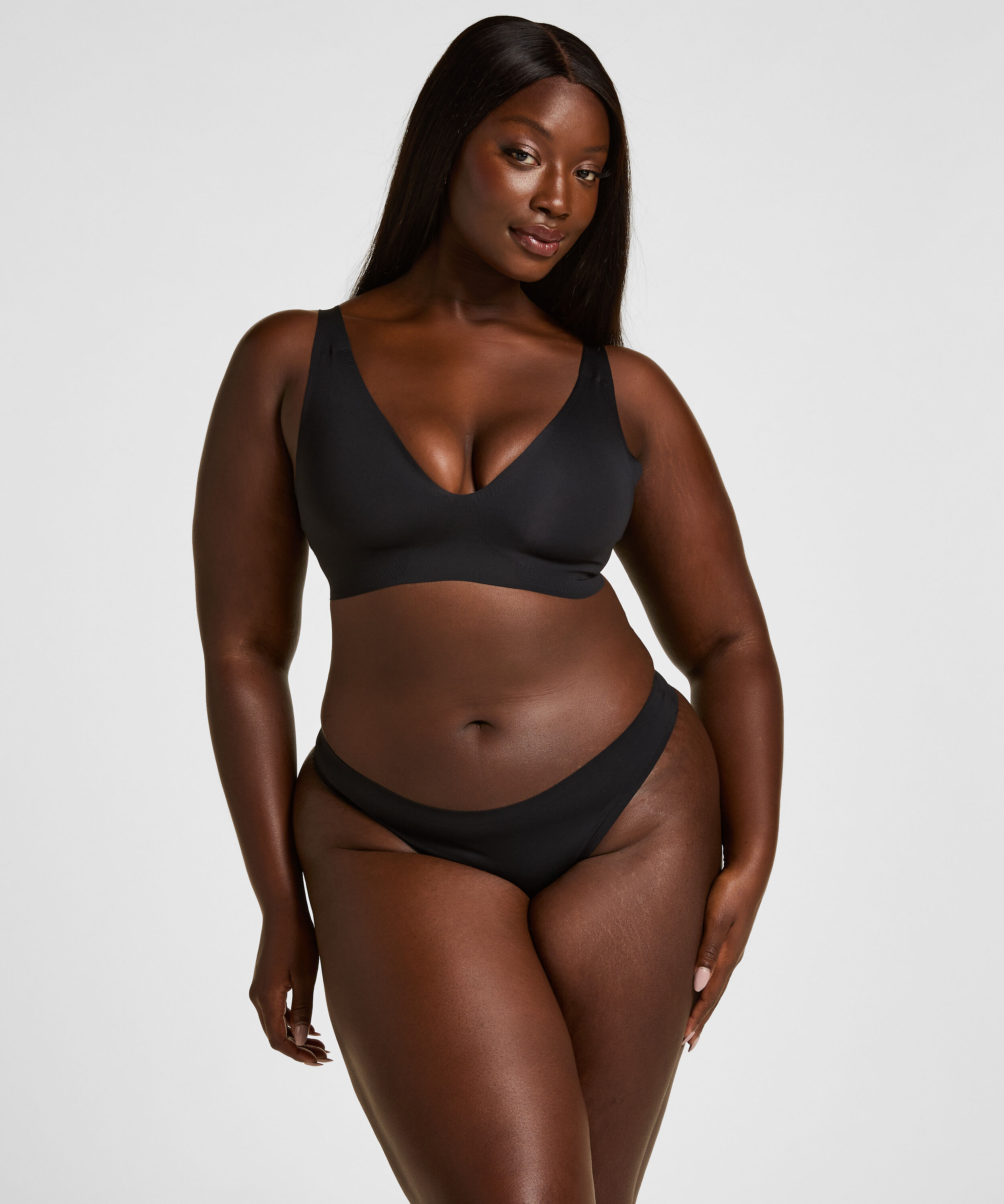 Super Comfort Stringi, Czarny