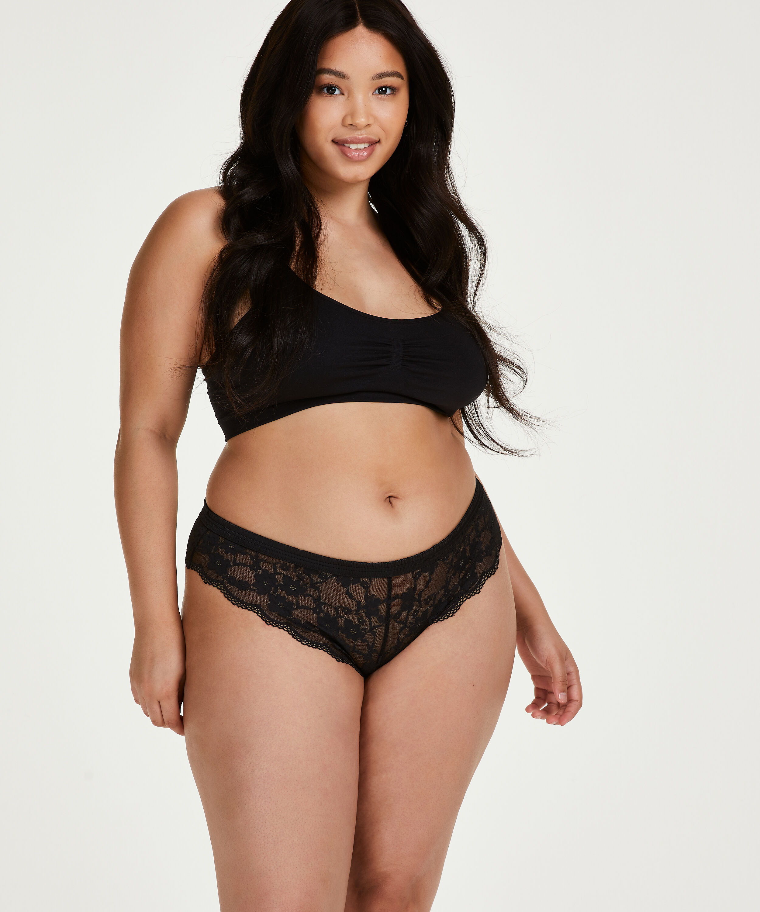 Brazyliany z wysokim stanem Curvy Iva, Czarny