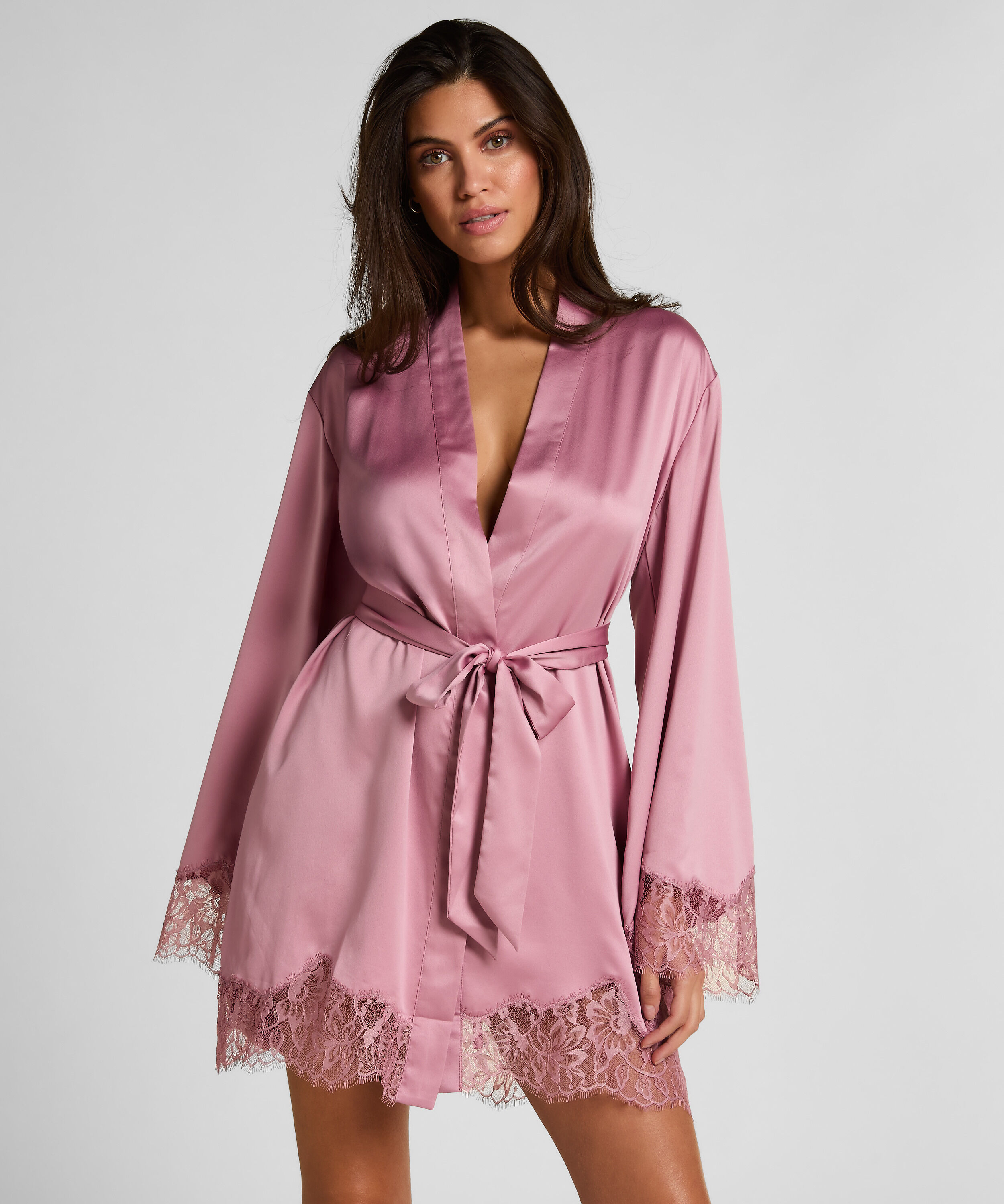 Satynowe kimono Valerie, R&oacute;żowy
