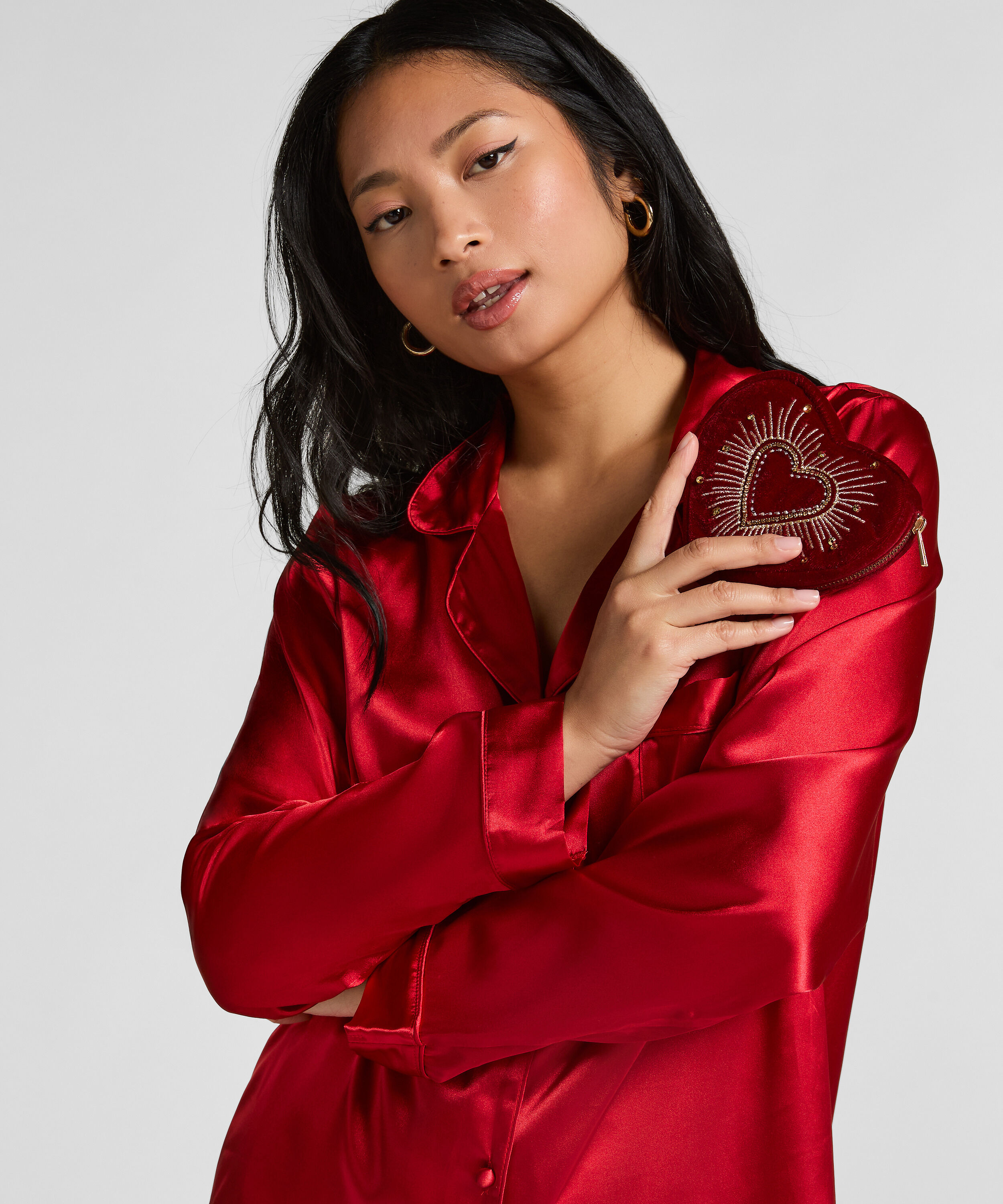 Portmonetka zapinana na zamek w kształcie serca, Czerwony