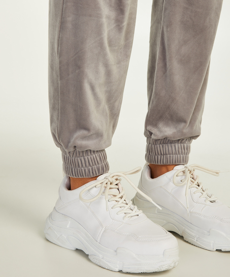 Welurowe joggery, Szary