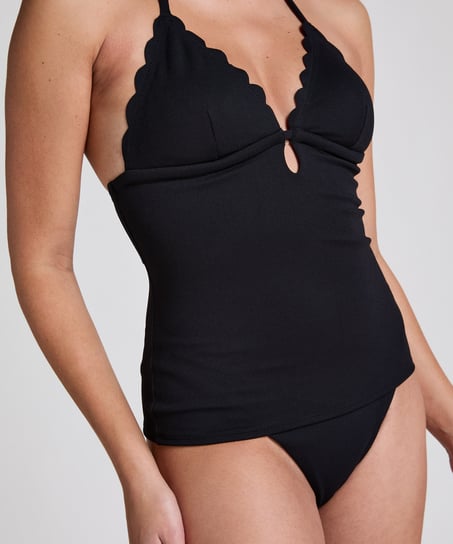Kształtowane tankini, Czarny