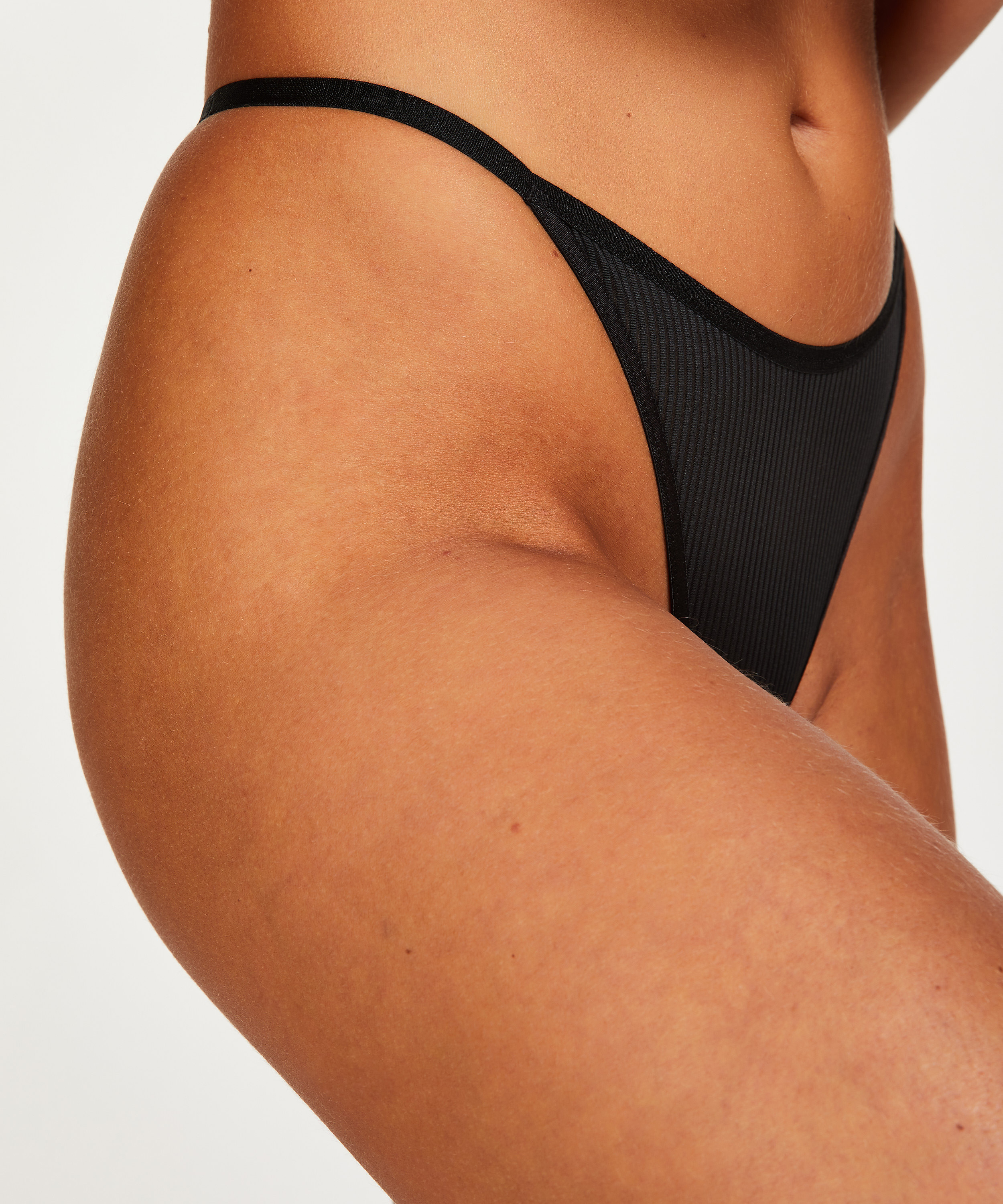 Wysoko wycięte stringi Kaiden, Czarny, main