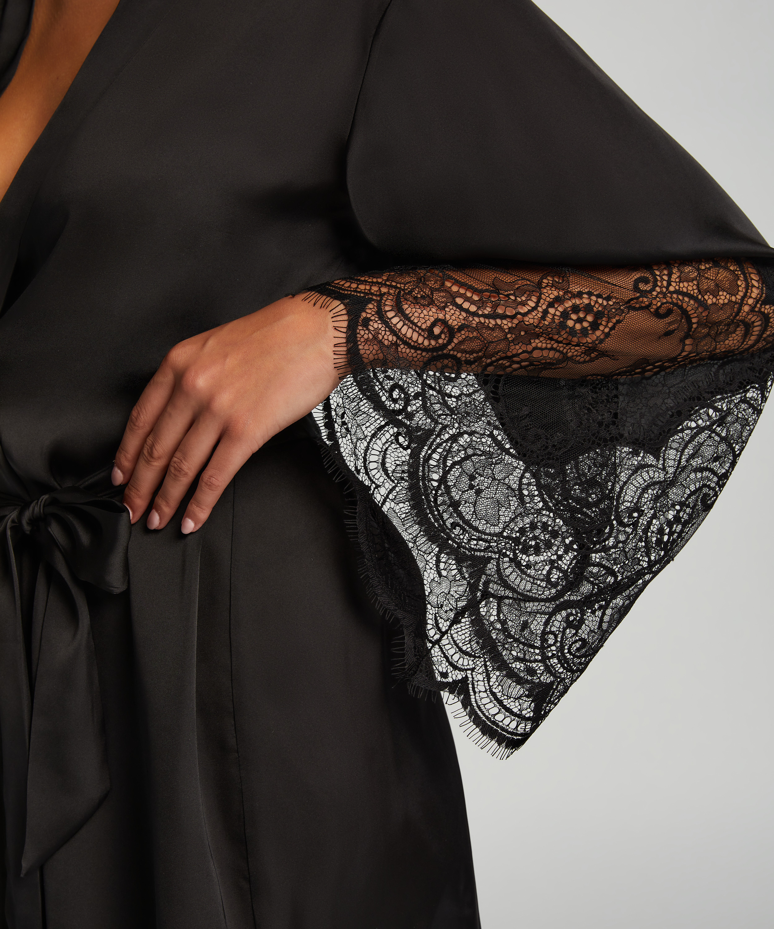 Satynowe kimono, Czarny, main