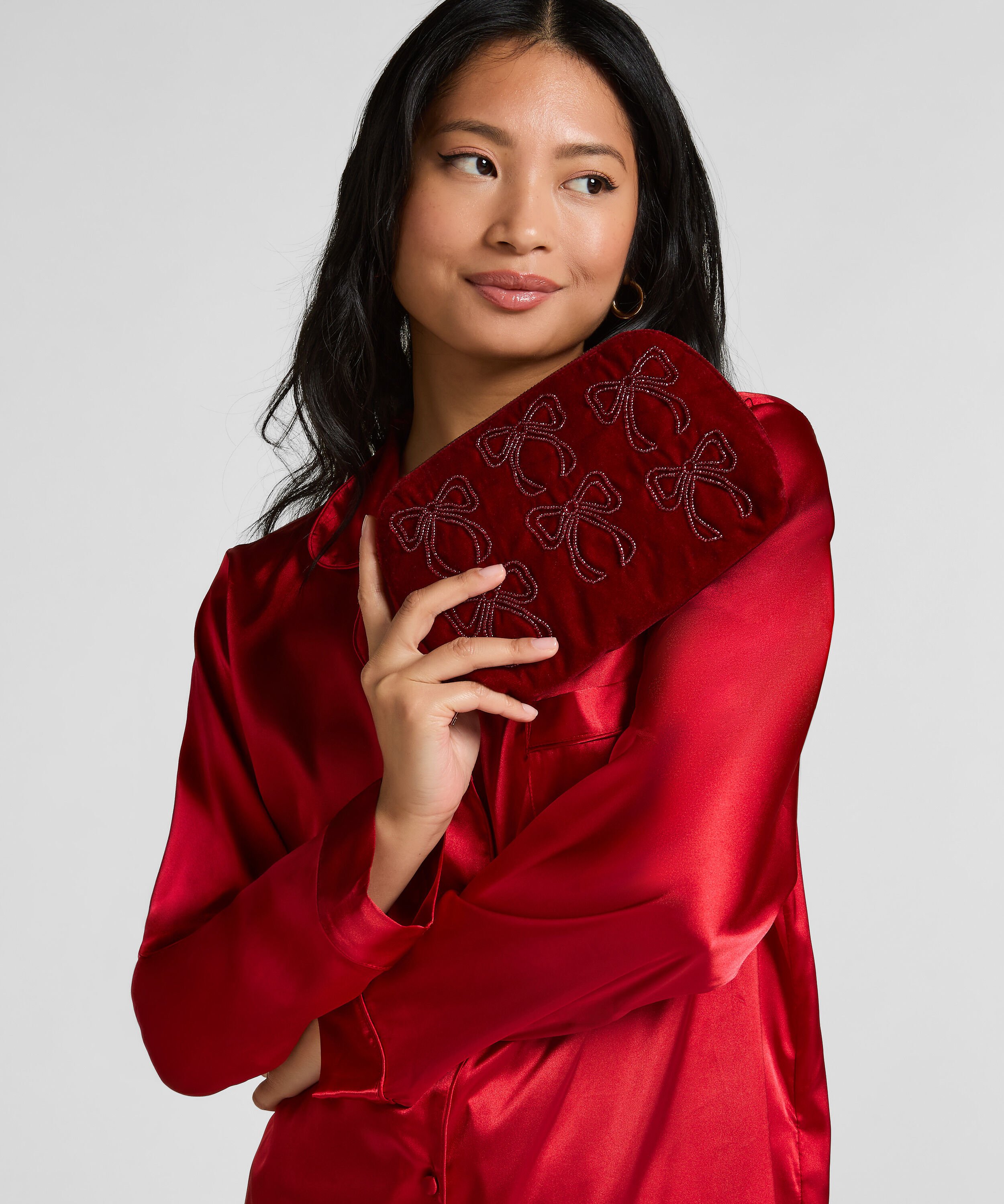 Kosmetyczka z kokardką, Czerwony