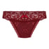 Stringi Madison, Czerwony