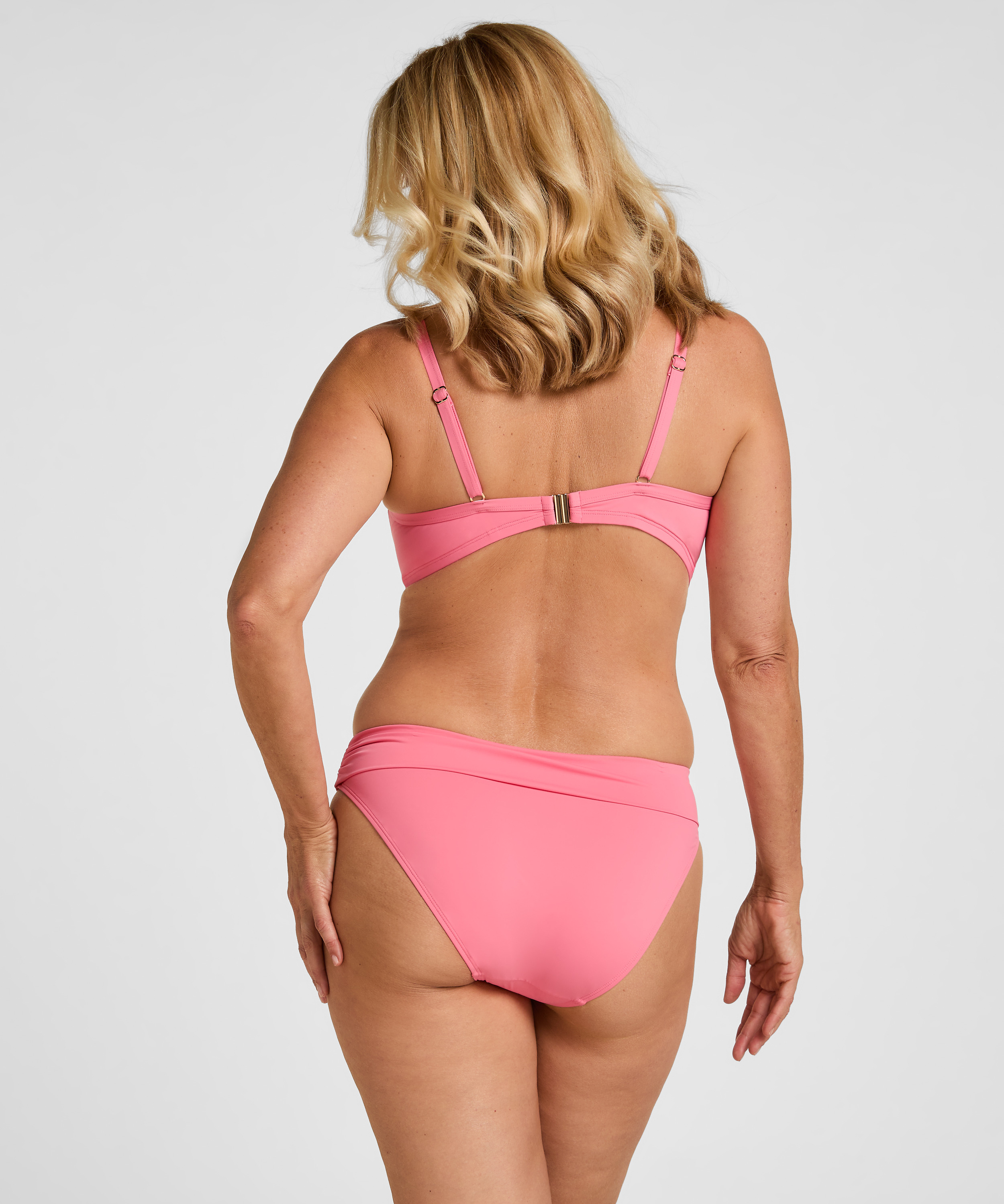 Nieusztywniona g&oacute;ra od bikini z fiszbinami Luxe, R&oacute;żowy, main