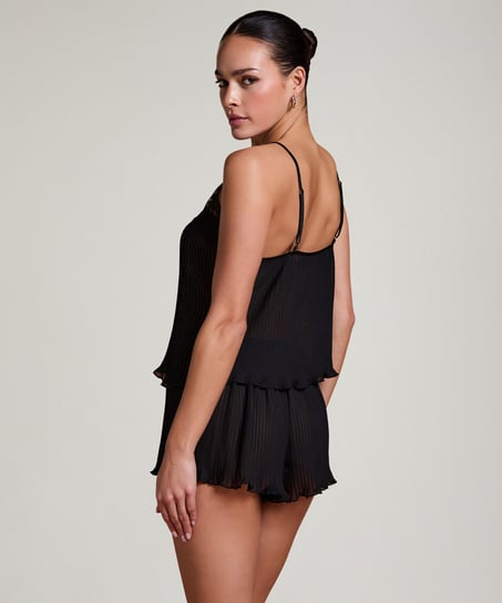 Plisowane szorty, Czarny