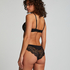 Brazyliany Mavis, Czarny