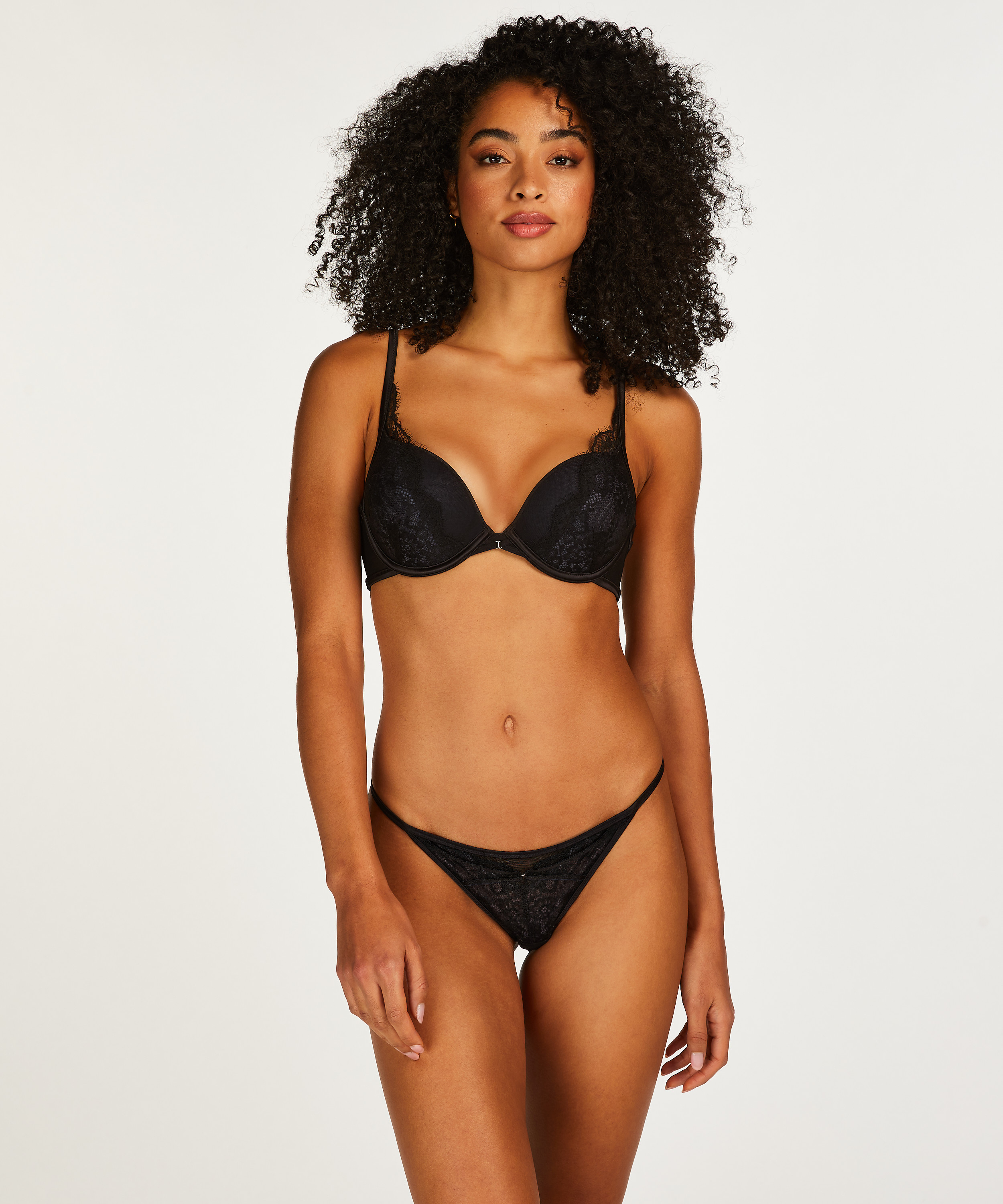 Usztywniony biustonosz maximizer z fiszbinami Elissa, Czarny, main