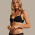 Usztywniony biustonosz push-up z fiszbinami Essential, Czarny