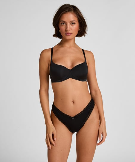 Stringi Georgia, Czarny