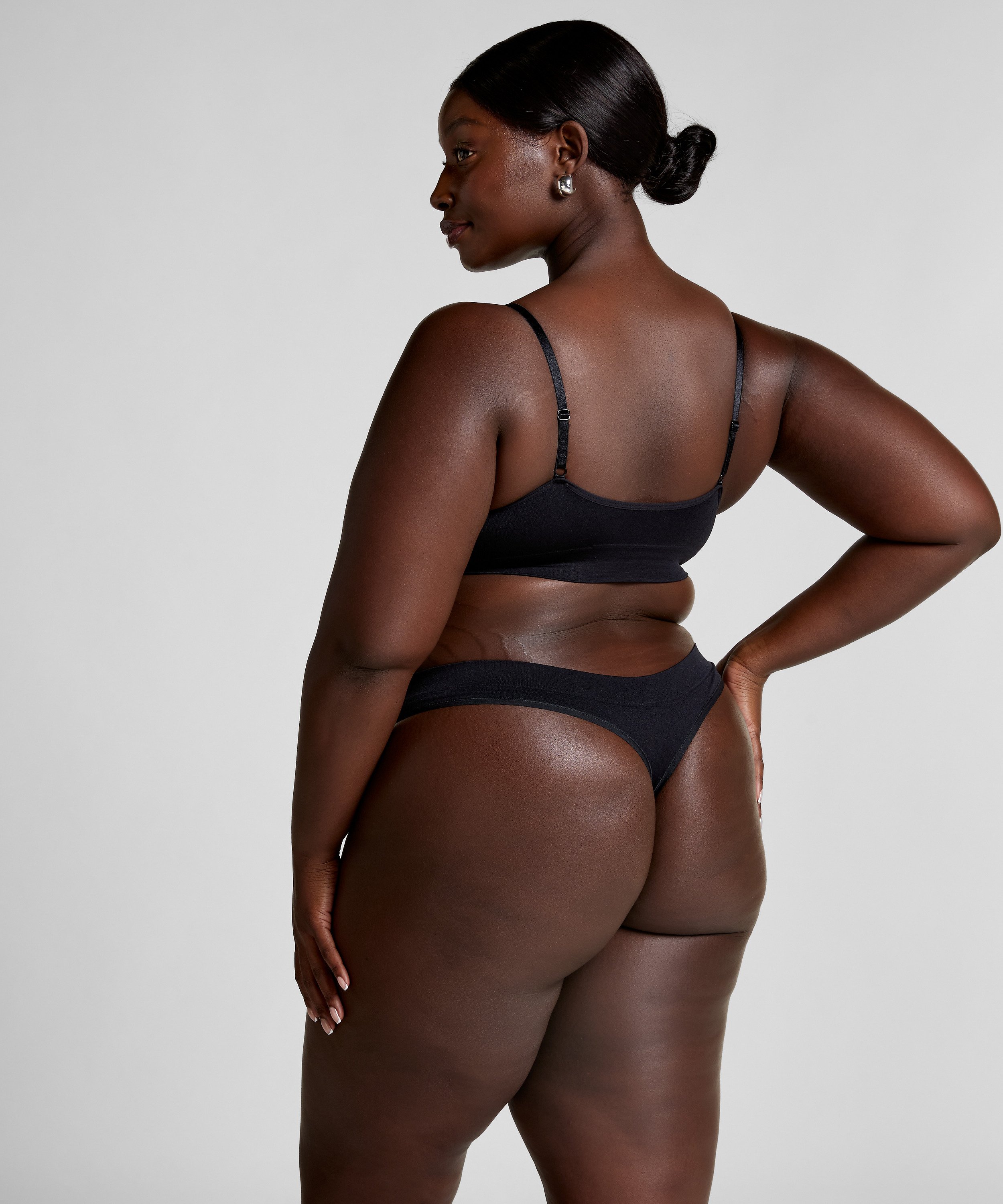 Stringi Dide, Czarny, main