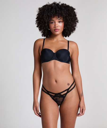 Stringi Irina, Czarny