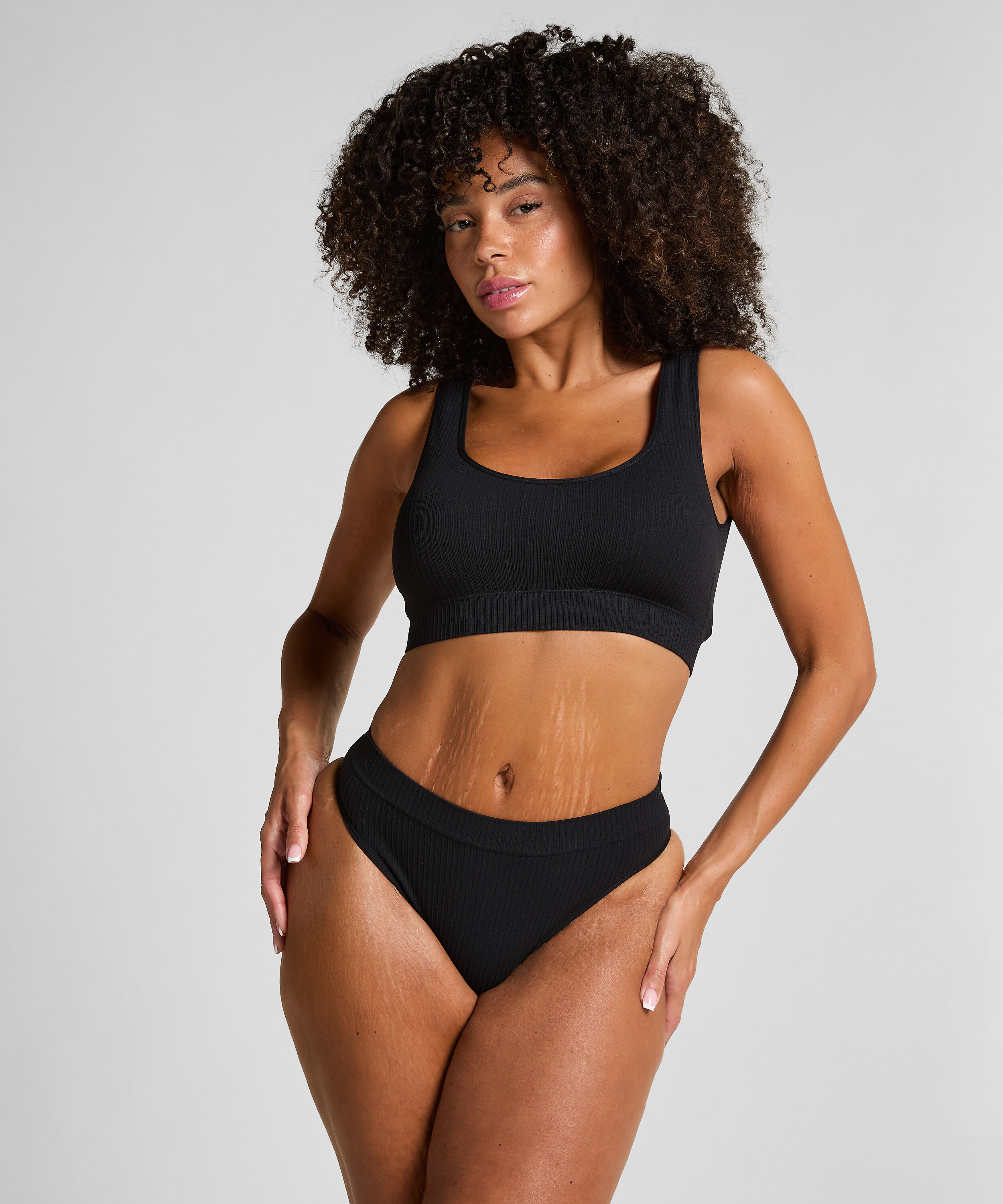 Majtki brazylijskie Dianne, Czarny