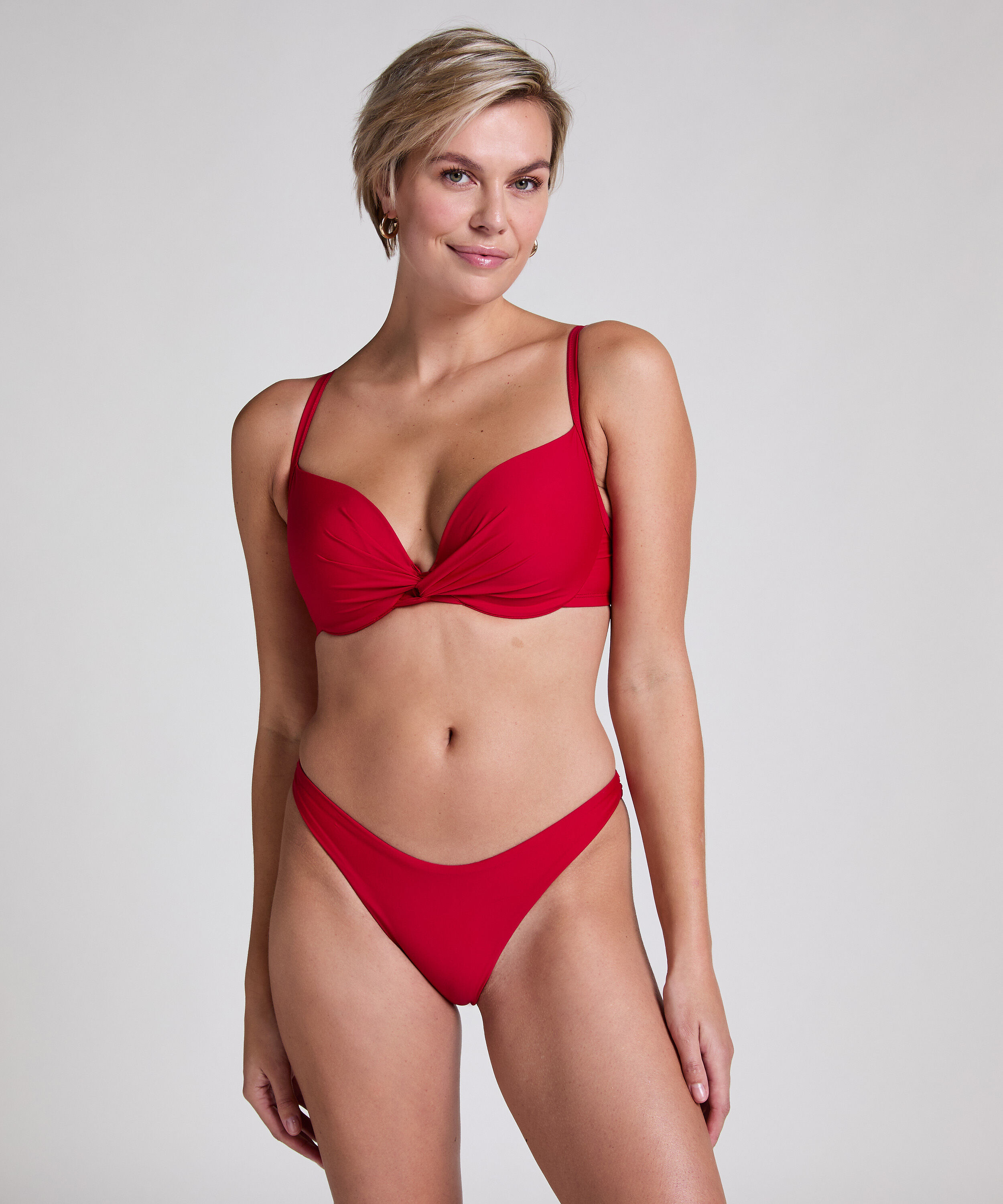 G&oacute;ra od bikini Luna, Czerwony