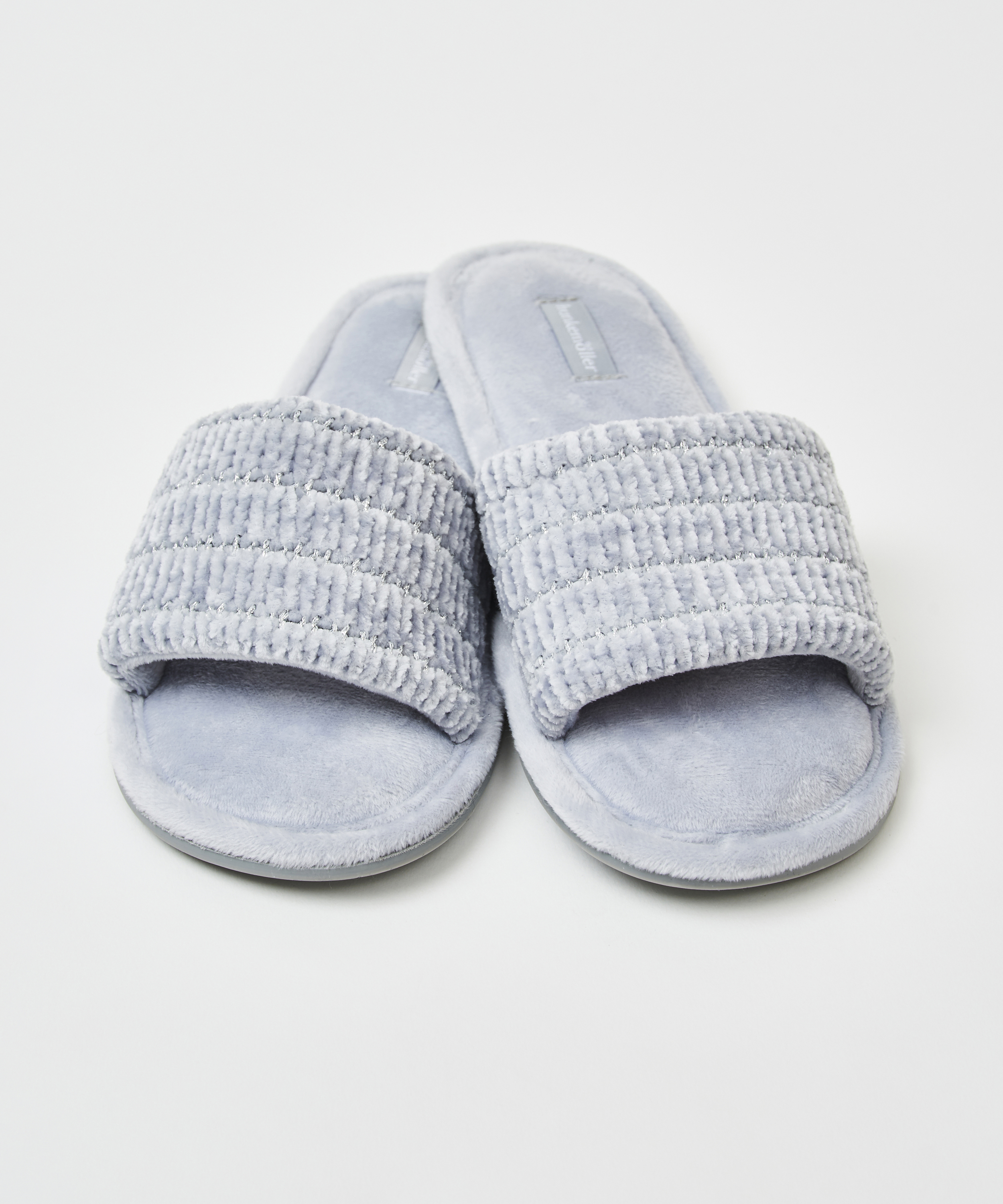 Lady Slippers, Szary, main