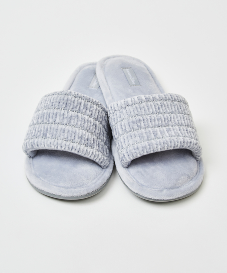 Lady Slippers, Szary