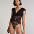 Body Daphne, Czarny