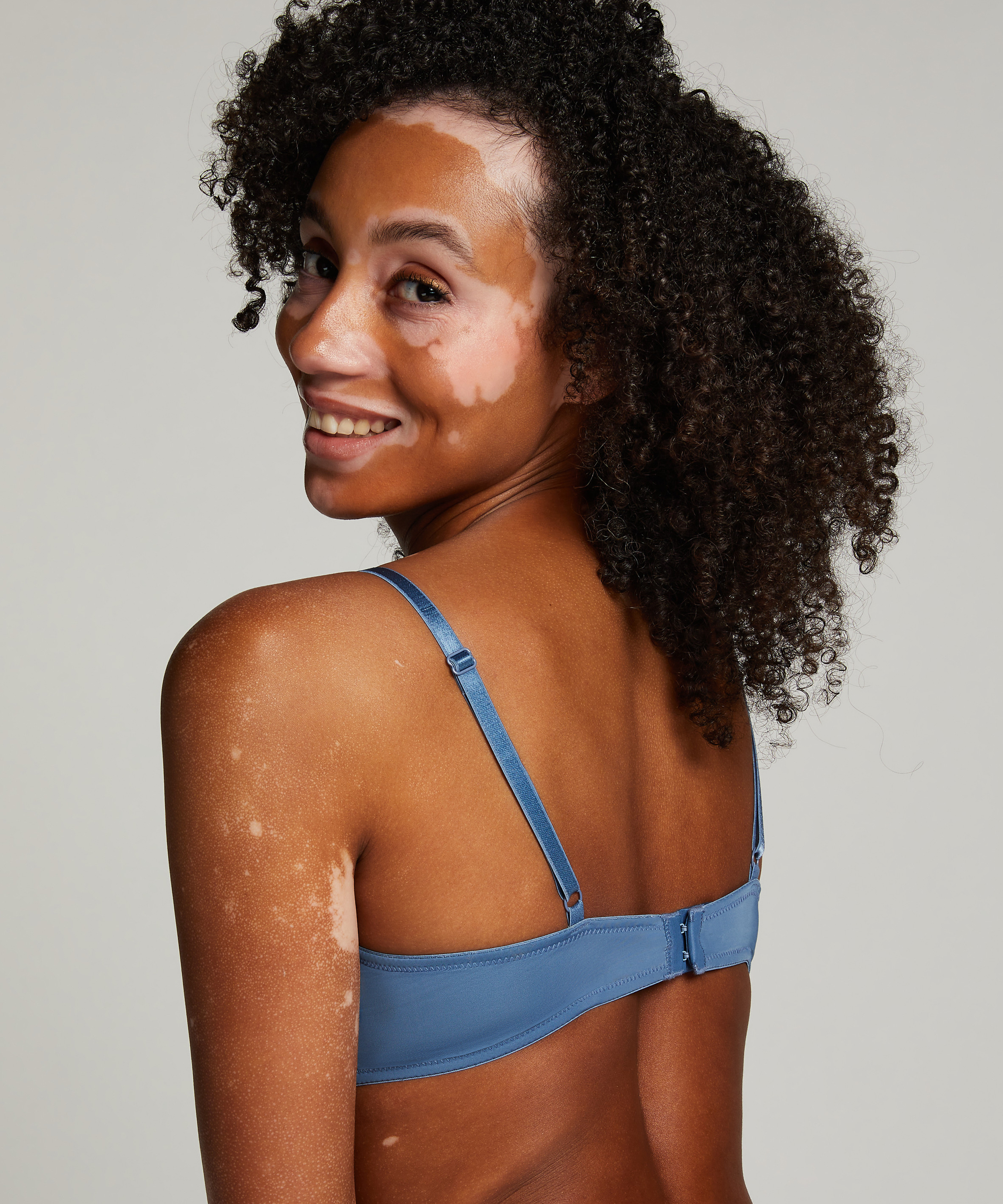 ﻿Biustonosz usztywniany z fiszbinami Plunge, Niebieski, main