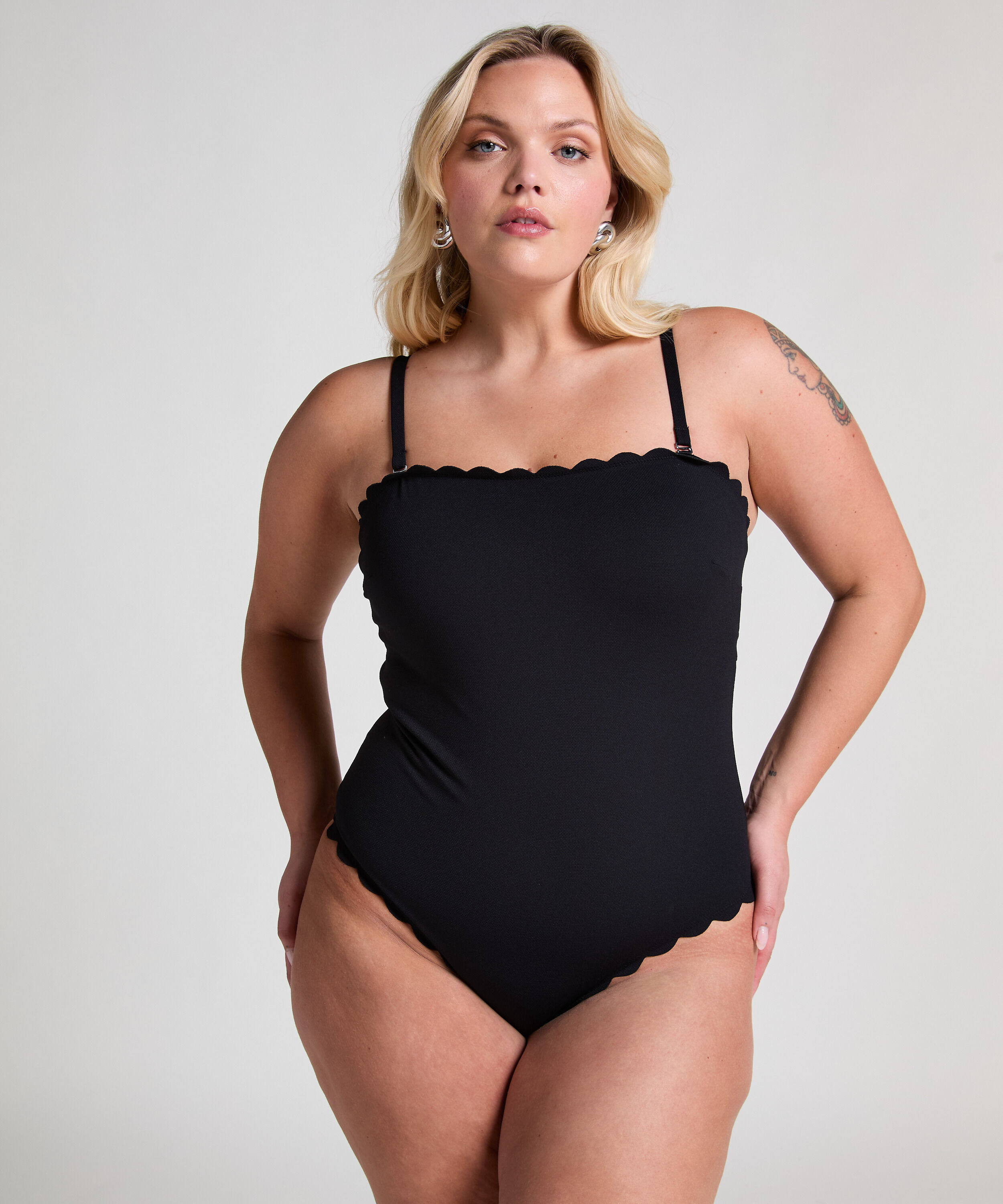 Kostium kąpielowy Bandeau Scallop, Czarny